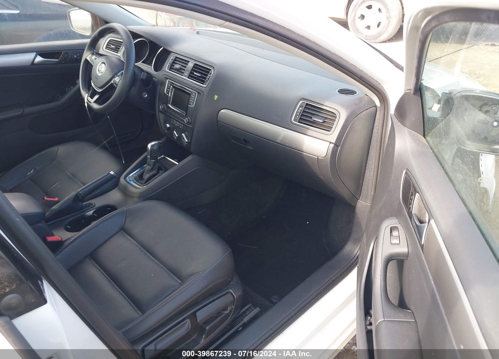 2018 VOLKSWAGEN JETTA 1.4T SE/1.4T WOLFSBURG EDITION VIN: 3VWDB7AJ5JM245383