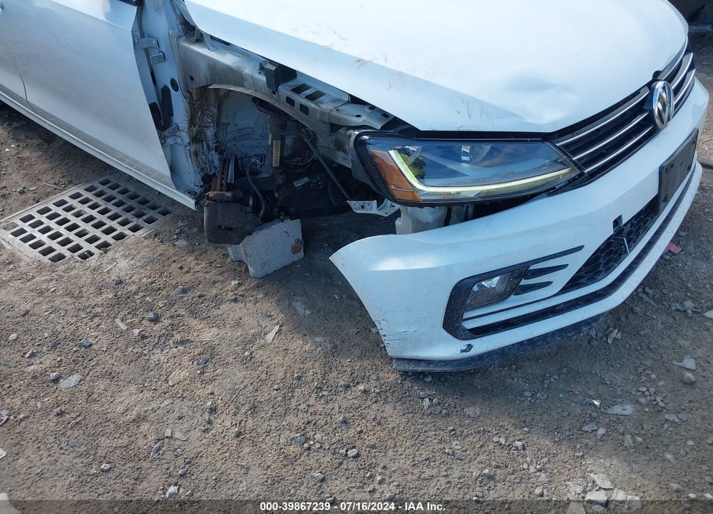 2018 VOLKSWAGEN JETTA 1.4T SE/1.4T WOLFSBURG EDITION VIN: 3VWDB7AJ5JM245383