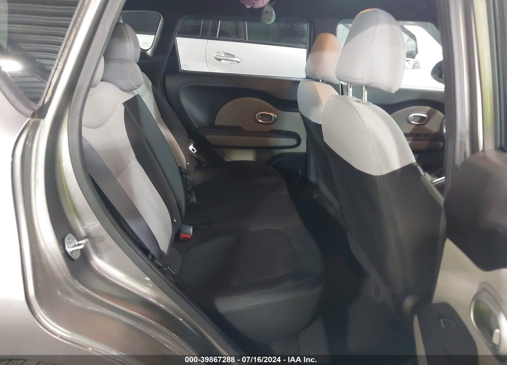 2018 KIA SOUL VIN: KNDJN2A25J7610311
