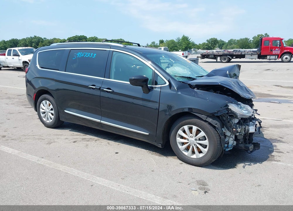 2019 CHRYSLER PACIFICA TOURING L VIN: 2C4RC1BG9KR655197
