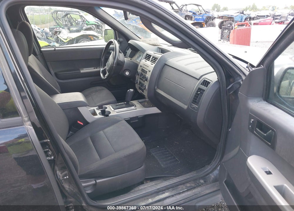 2011 FORD ESCAPE XLT VIN: 1FMCU0D70BKA55074