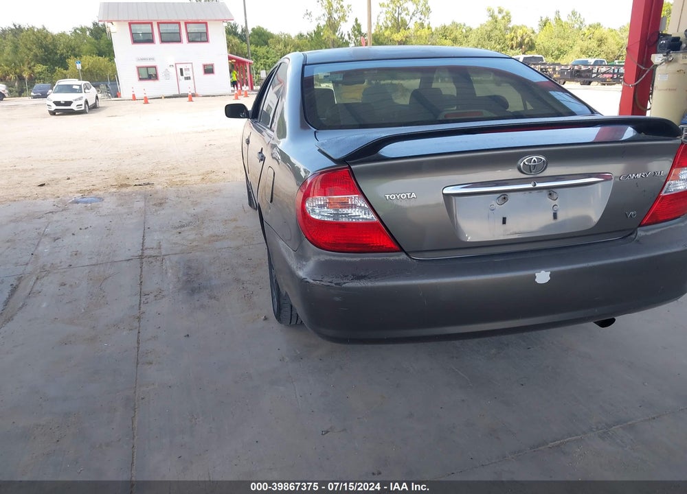 2002 TOYOTA CAMRY XLE V6 VIN: 4T1BF30K22U526504