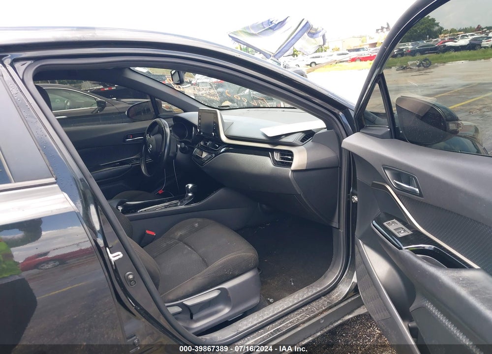 2019 TOYOTA C-HR XLE VIN: JTNKHMBX4K1036933