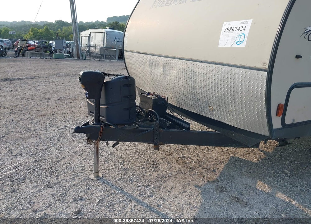 2015 COACHMEN FREEDOM EXPRESS SERI VIN: 5ZT2FEUB6FA017323