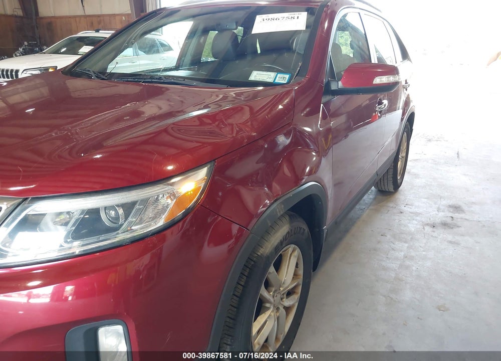2014 KIA SORENTO LX V6 VIN: 5XYKT4A77EG502542
