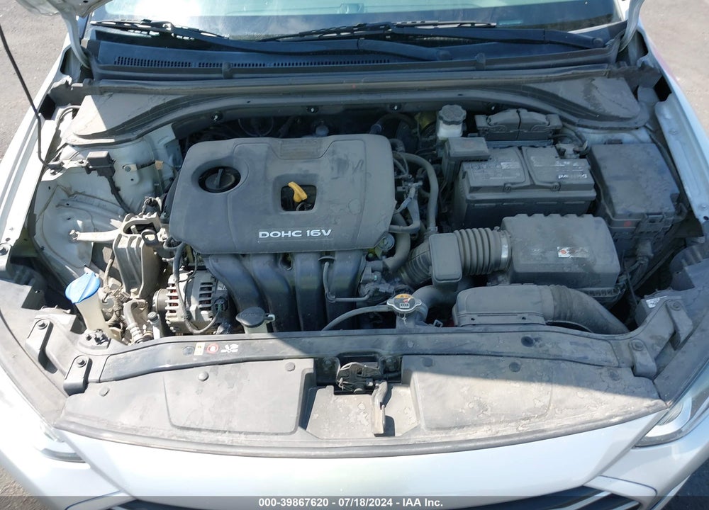 2018 HYUNDAI ELANTRA SE VIN: KMHD74LF5JU609420