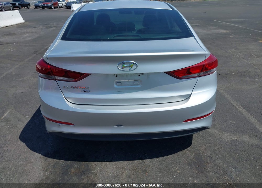 2018 HYUNDAI ELANTRA SE VIN: KMHD74LF5JU609420