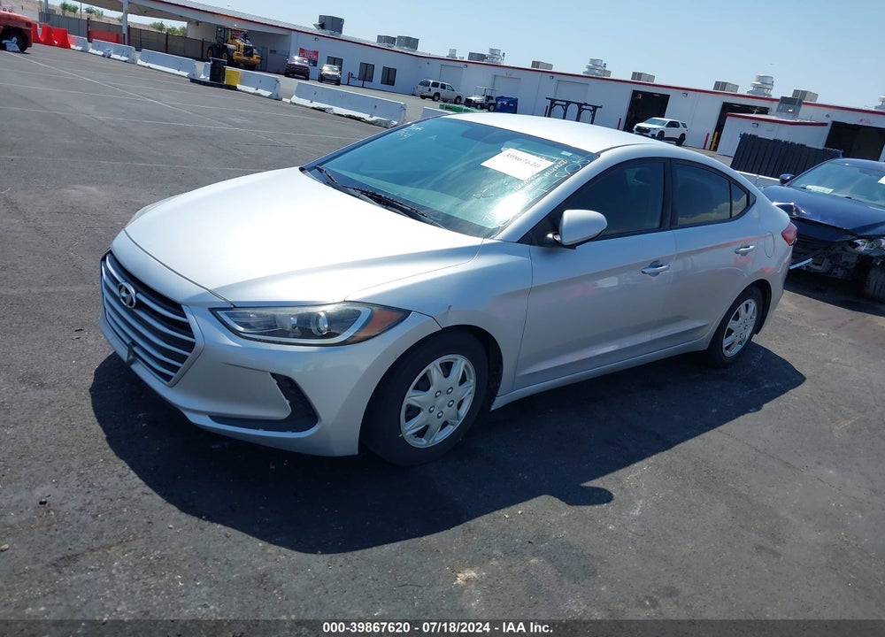 2018 HYUNDAI ELANTRA SE VIN: KMHD74LF5JU609420