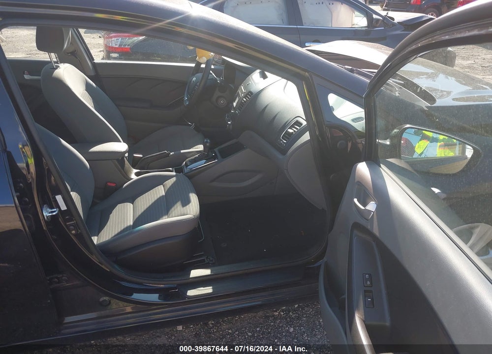 2017 KIA FORTE LX VIN: 3KPFL4A75HE083111