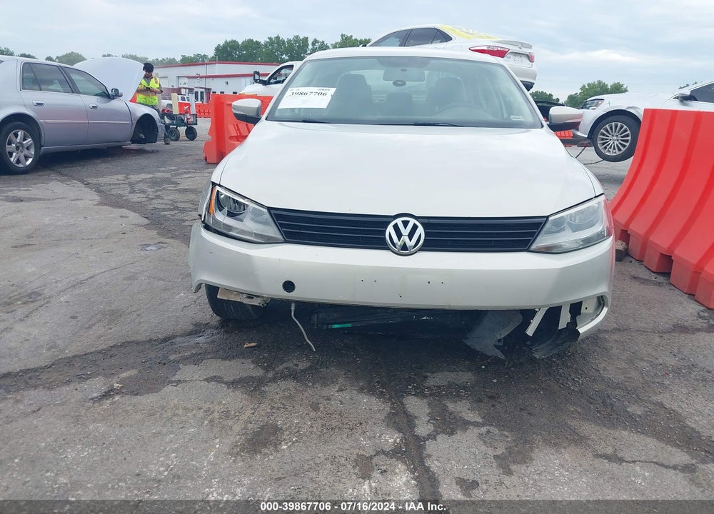 2011 VOLKSWAGEN JETTA 2.5L SE VIN: 3VWDX7AJ6BM026547