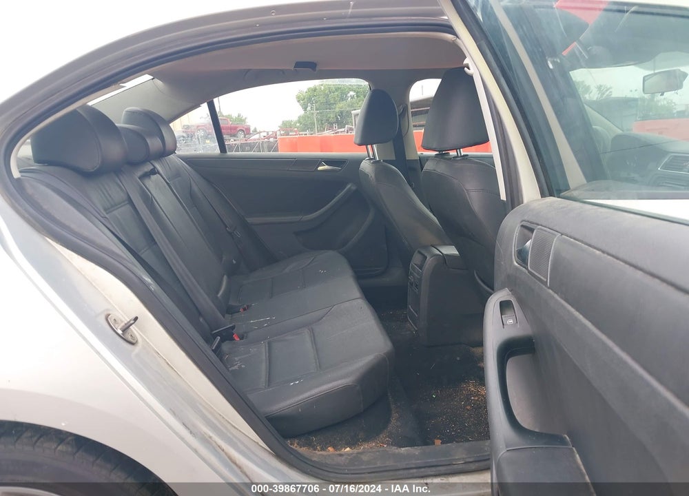 2011 VOLKSWAGEN JETTA 2.5L SE VIN: 3VWDX7AJ6BM026547