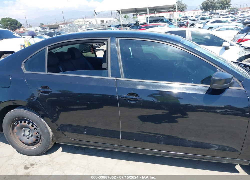 2013 VOLKSWAGEN JETTA 2.0L S VIN: 3VW2K7AJ8DM401699