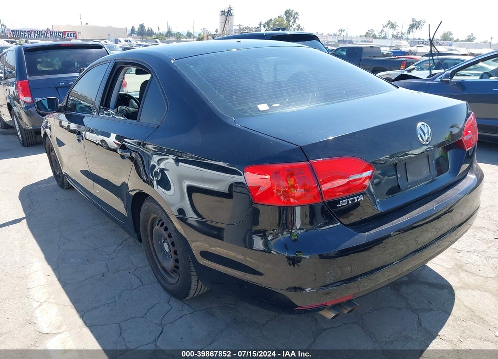 2013 VOLKSWAGEN JETTA 2.0L S VIN: 3VW2K7AJ8DM401699