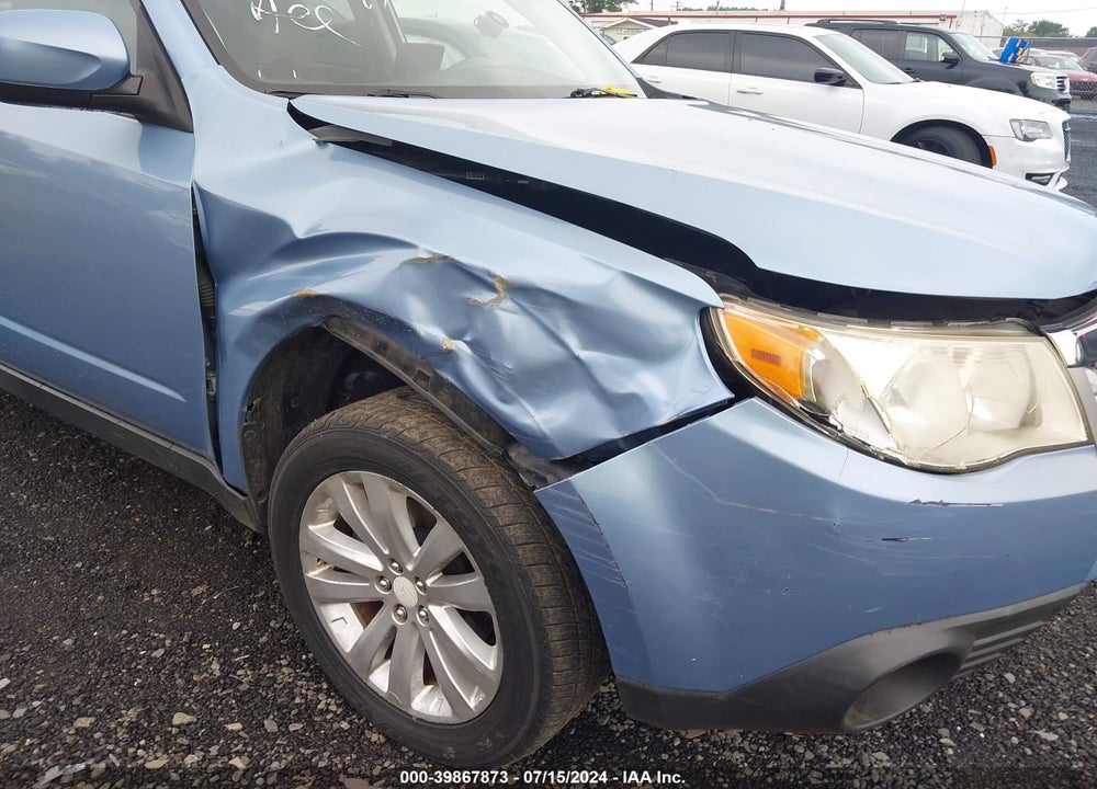 2011 SUBARU FORESTER 2.5X PREMIUM VIN: JF2SHACC2BH780067