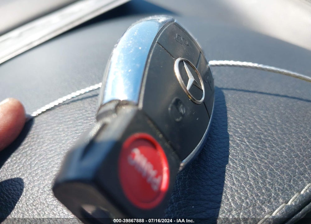 2010 MERCEDES-BENZ GL 550 4MATIC VIN: 4JGBF8GE8AA568141