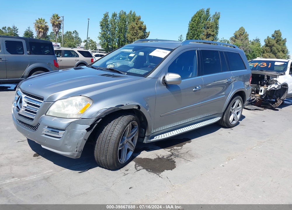 2010 MERCEDES-BENZ GL 550 4MATIC VIN: 4JGBF8GE8AA568141
