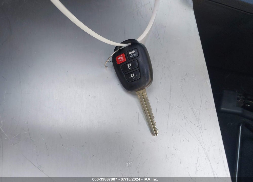 2015 TOYOTA COROLLA S PLUS VIN: 5YFBURHE1FP228749