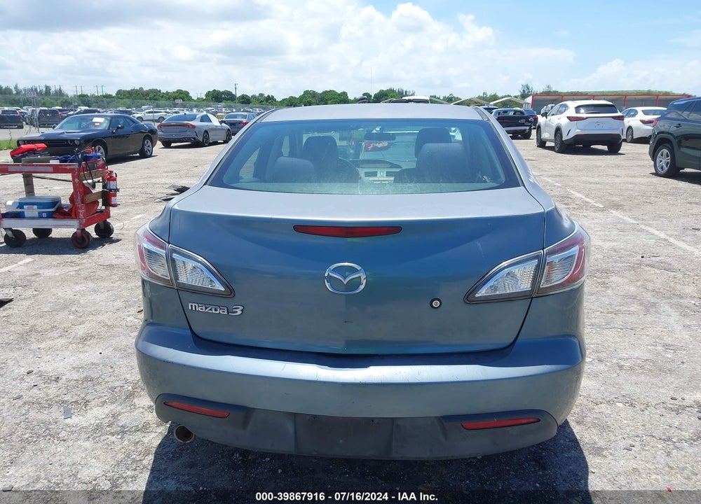 2010 MAZDA 3 I SPORT VIN: JM1BL1SF1A1214319