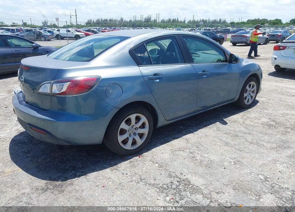2010 MAZDA 3 I SPORT VIN: JM1BL1SF1A1214319