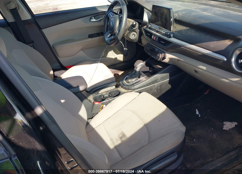 2019 KIA FORTE LXS VIN: 3KPF24AD4KE021358