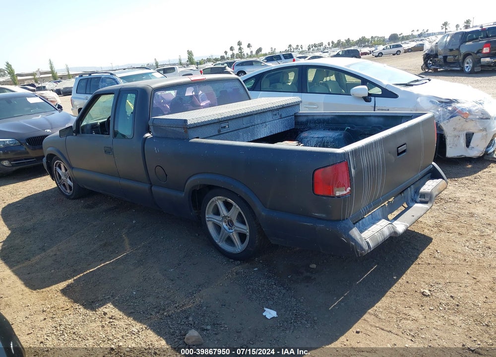1996 GMC SONOMA VIN: 1GTCS1948T8502599