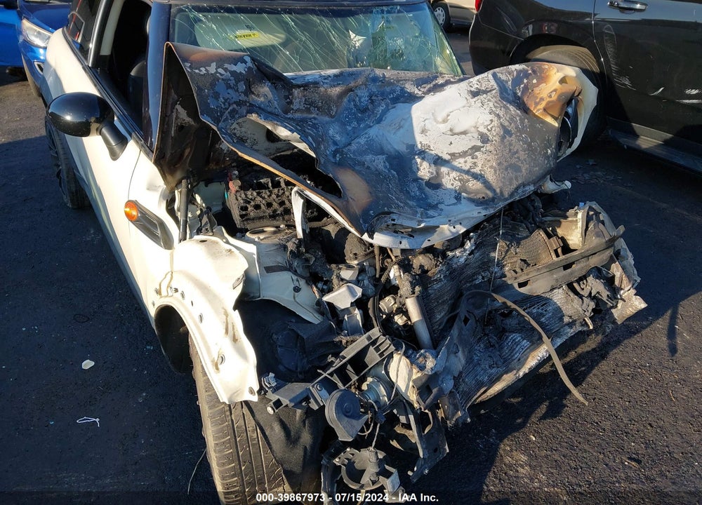 2012 MINI COOPER VIN: WMWSU3C50CT256774