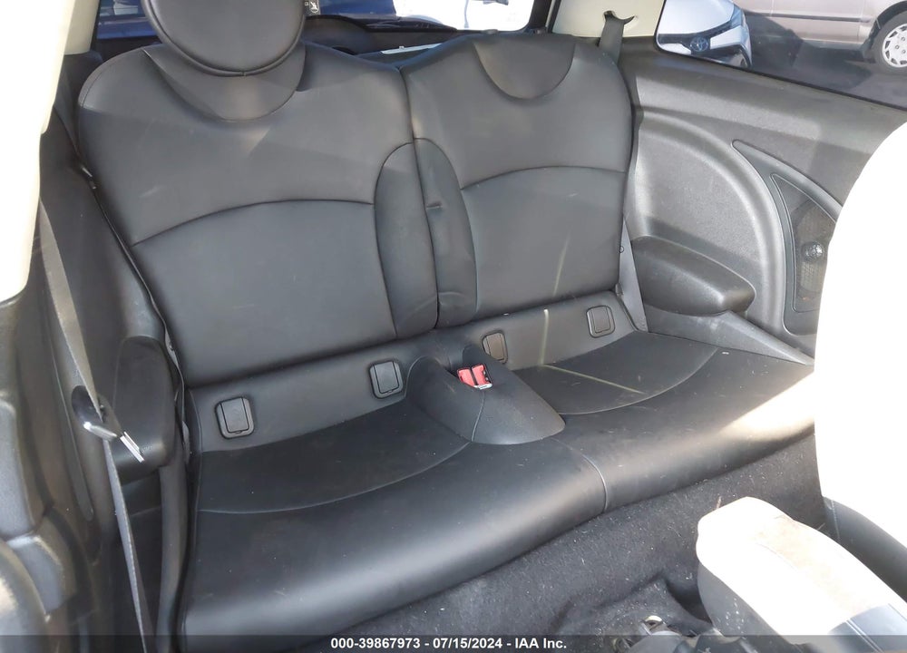 2012 MINI COOPER VIN: WMWSU3C50CT256774