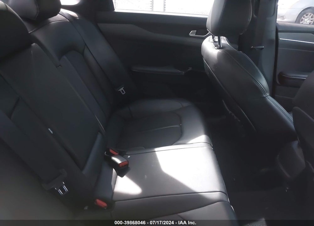 2021 KIA K5 VIN: 5XXG64J26MG052483