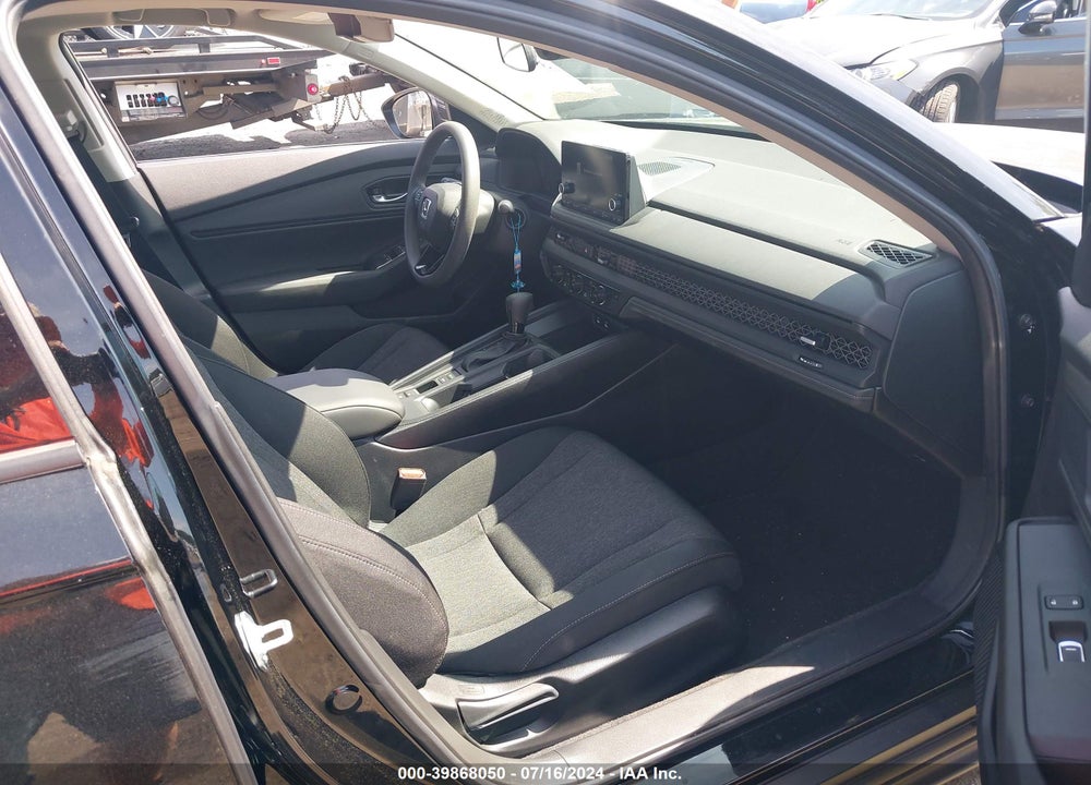 2024 HONDA ACCORD EX VIN: 1HGCY1F37RA061030