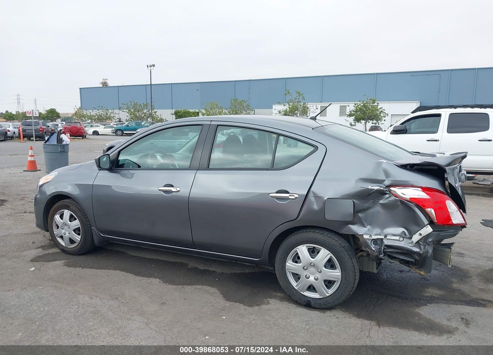2019 NISSAN VERSA 1.6 SV VIN: 3N1CN7AP7KL881369