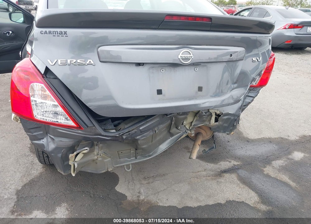 2019 NISSAN VERSA 1.6 SV VIN: 3N1CN7AP7KL881369