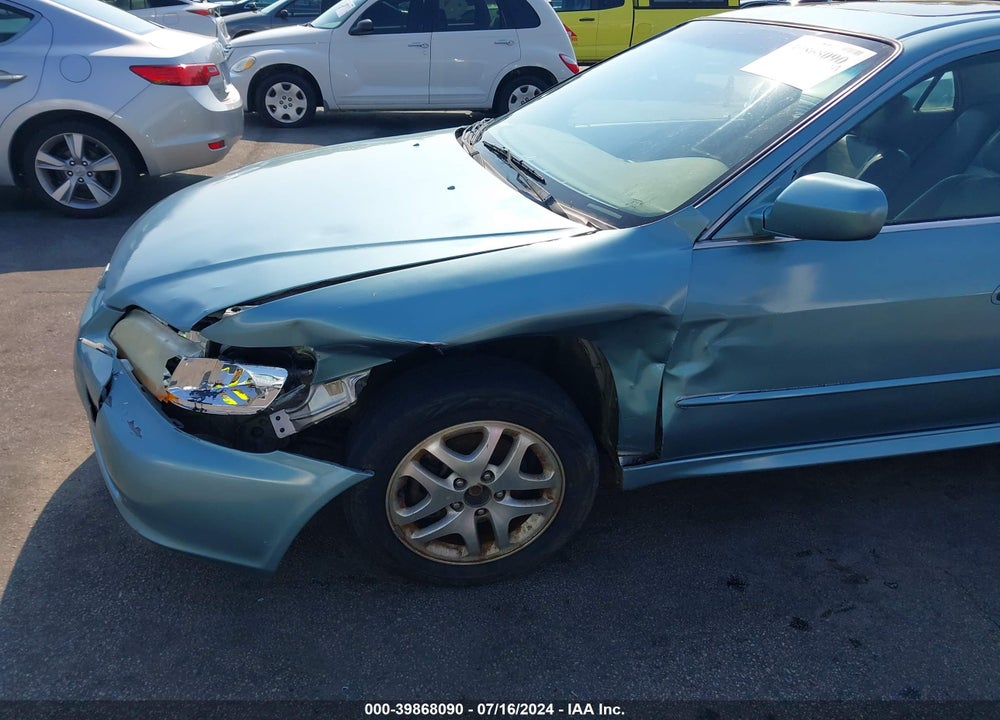 2002 HONDA ACCORD 3.0 EX VIN: 1HGCG16502A020796