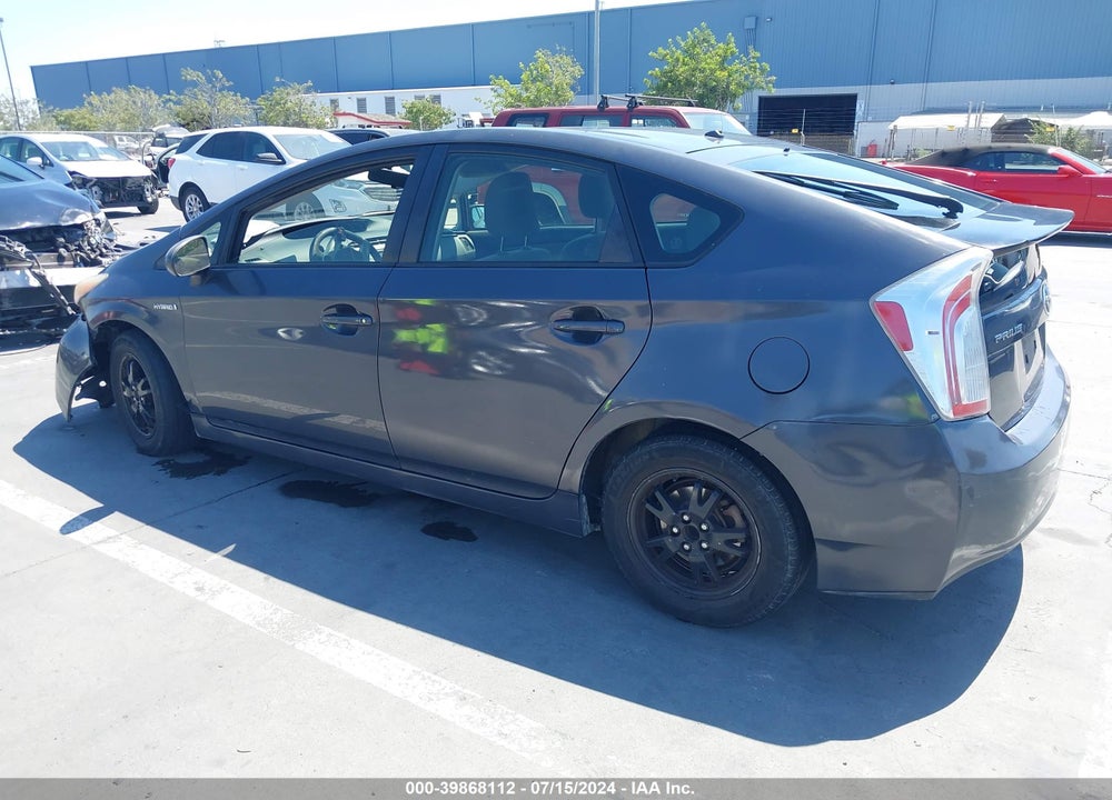2015 TOYOTA PRIUS TWO VIN: JTDKN3DU7F1928562