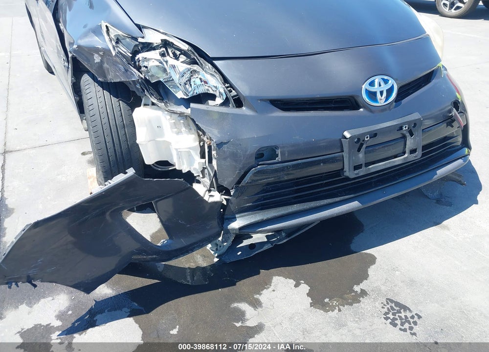 2015 TOYOTA PRIUS TWO VIN: JTDKN3DU7F1928562