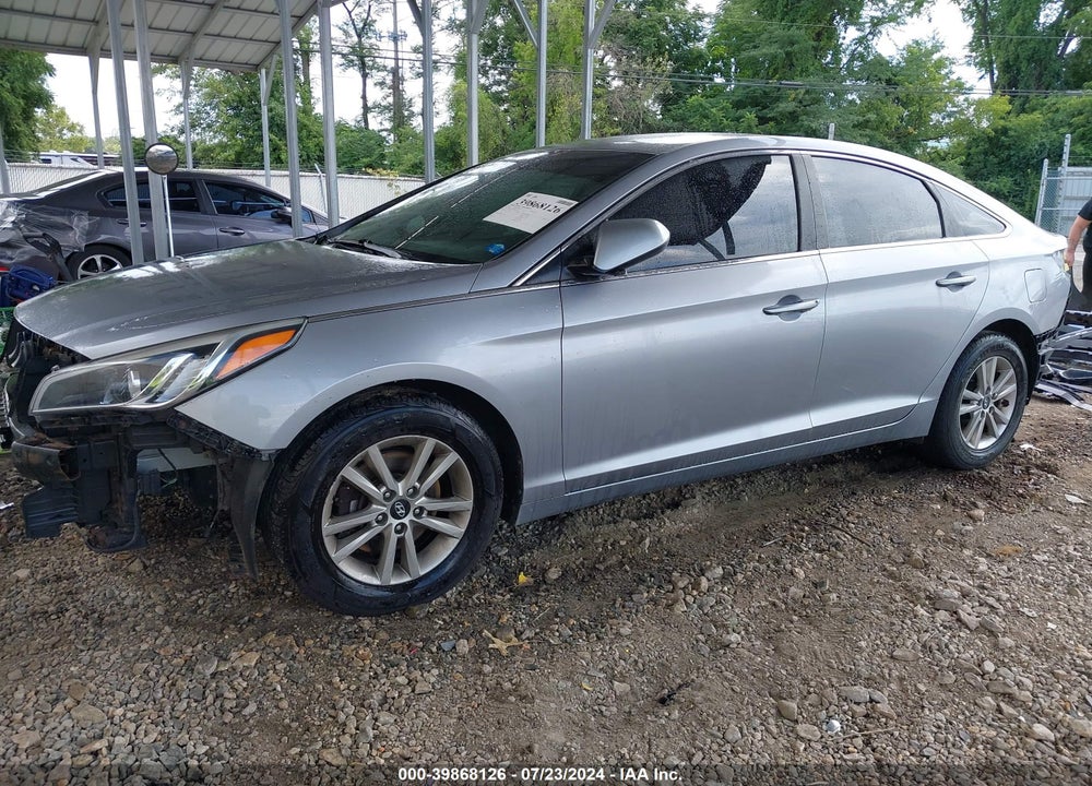 2015 HYUNDAI SONATA SE VIN: 5NPE24AF8FH037206