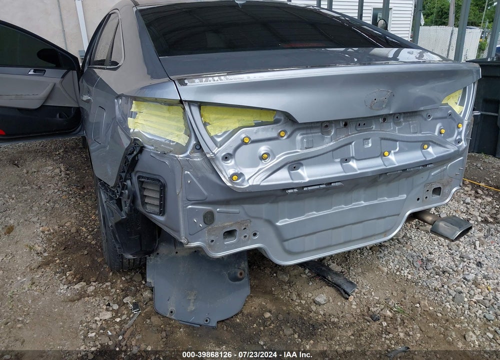 2015 HYUNDAI SONATA SE VIN: 5NPE24AF8FH037206