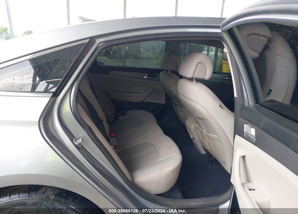 2015 HYUNDAI SONATA SE VIN: 5NPE24AF8FH037206