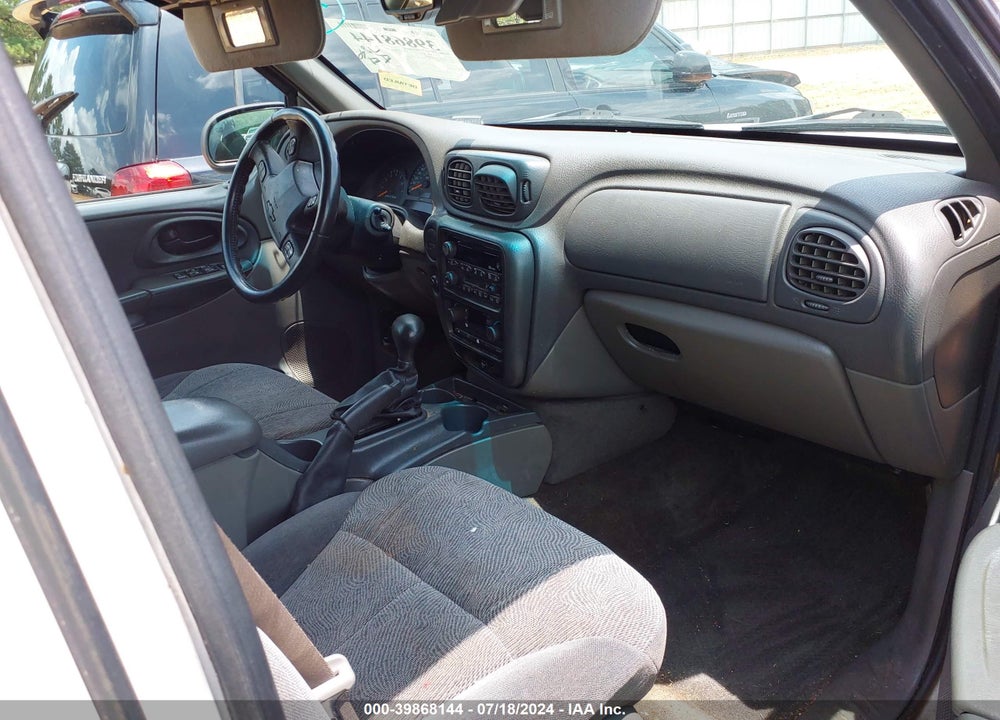 2002 CHEVROLET TRAILBLAZER LT VIN: 1GNDS13S522488987