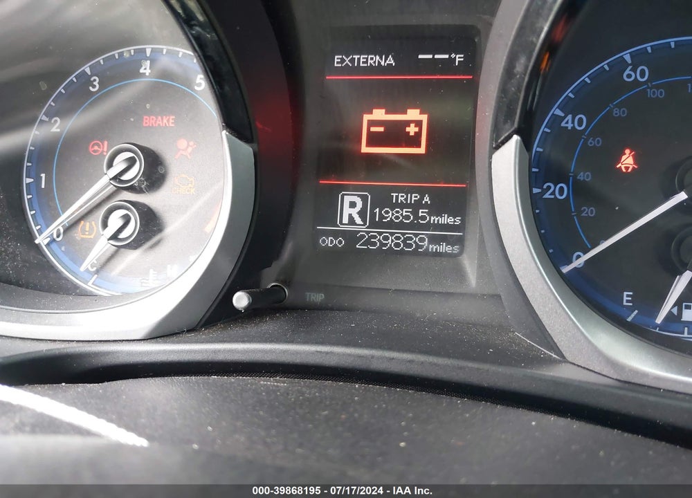 2015 TOYOTA COROLLA S PLUS VIN: 5YFBURHE0FP352723