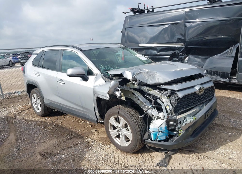 2021 TOYOTA RAV4 XLE VIN: 2T3W1RFV9MW153881
