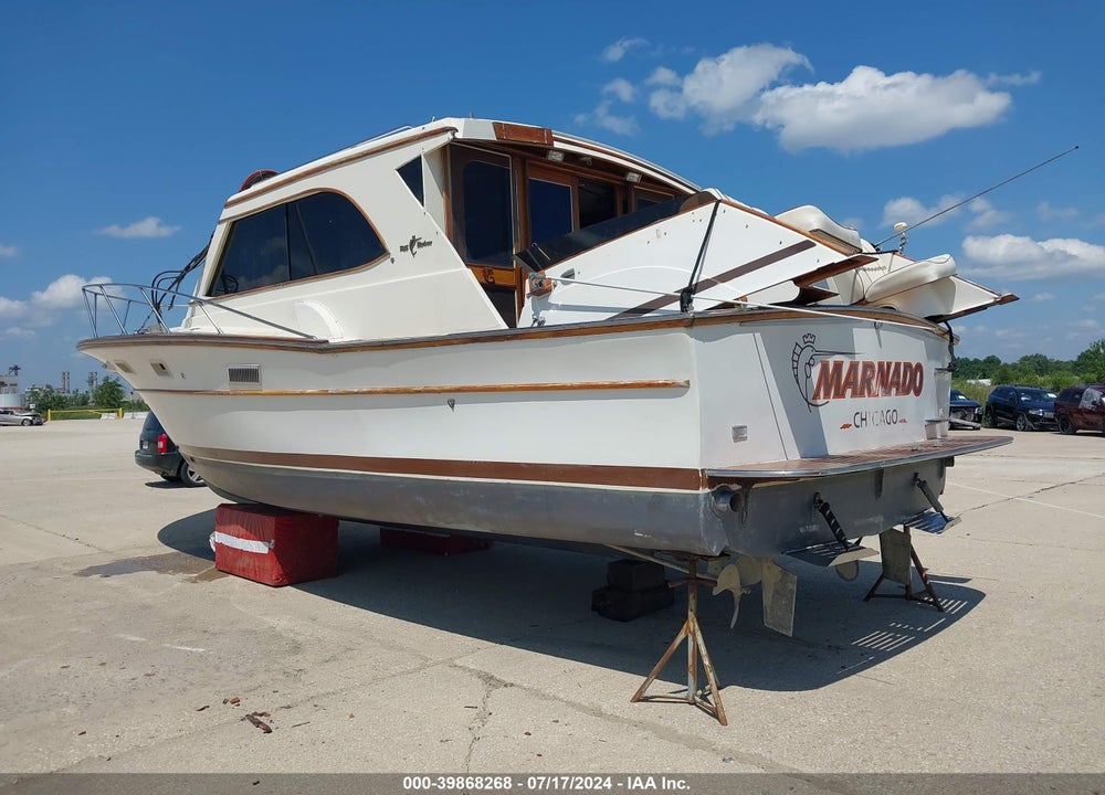 1977 EGG HARBOR CABIN CRUISER VIN: EGG33638M77H