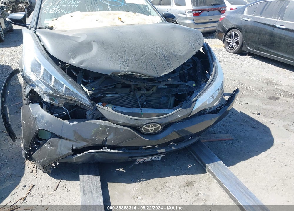 2020 TOYOTA C-HR LE VIN: JTNKHMBX8L1067779