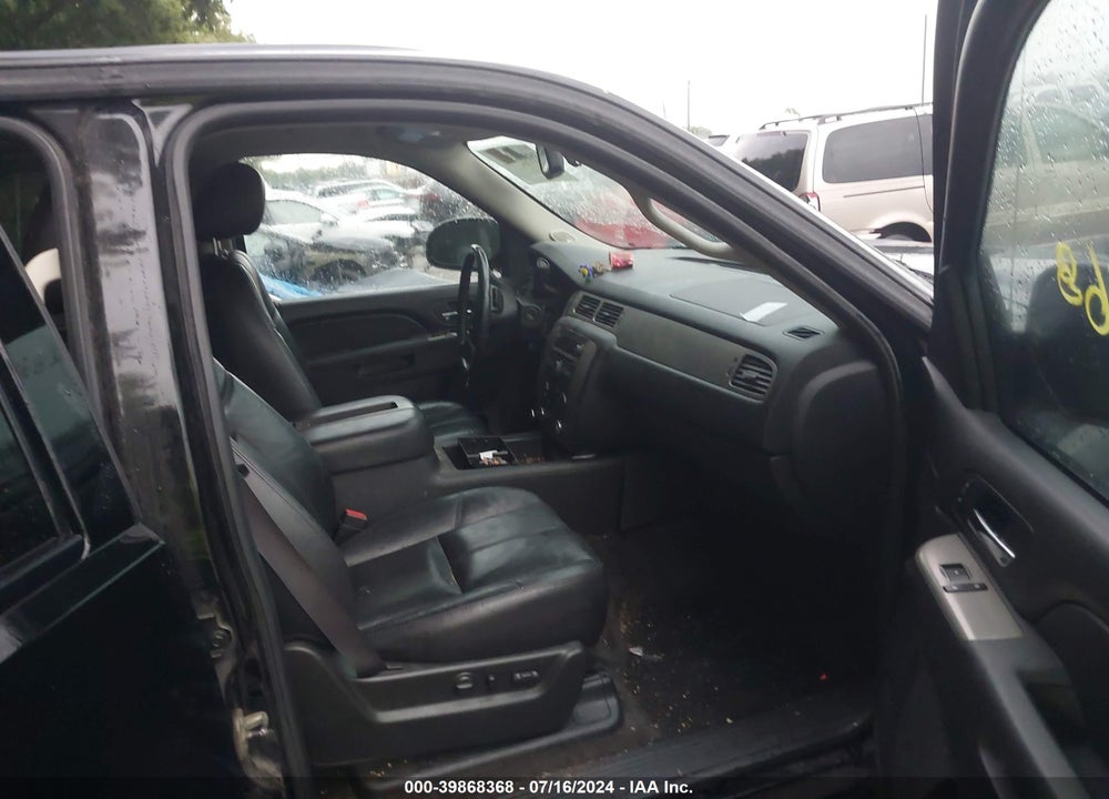 2011 CHEVROLET AVALANCHE 1500 LT1 VIN: 3GNTKFE31BG219049