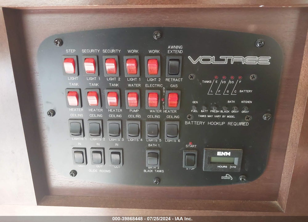 2015 DUTCHMEN VOLTAGE 3970 VIN: 4YDF39736FZ990546