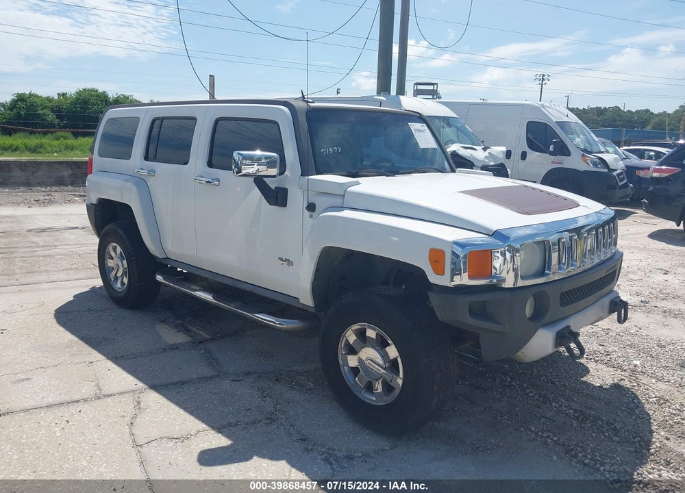 2008 HUMMER H3 SUV VIN: 5GTEN13E388113693