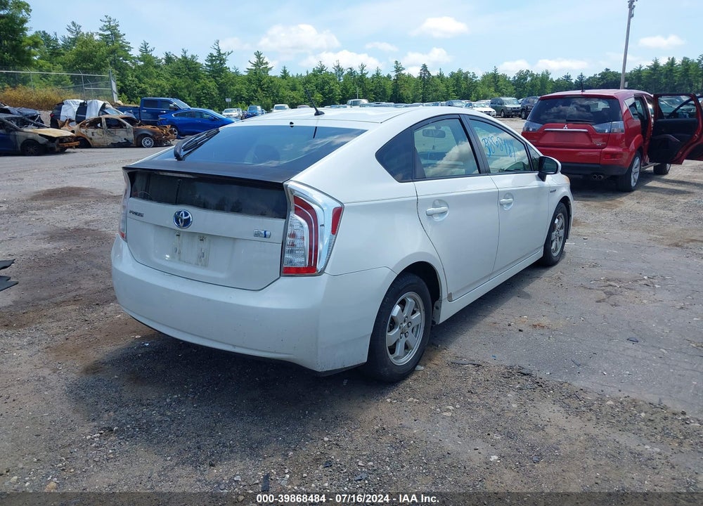 2013 TOYOTA PRIUS TWO VIN: JTDKN3DU7D5562219
