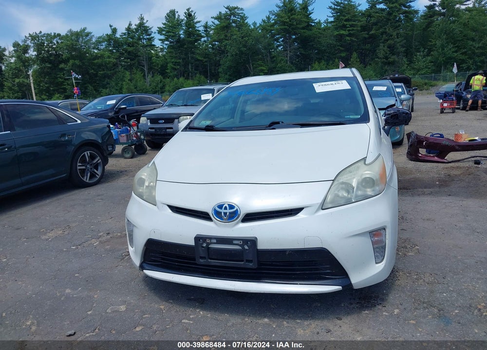 2013 TOYOTA PRIUS TWO VIN: JTDKN3DU7D5562219