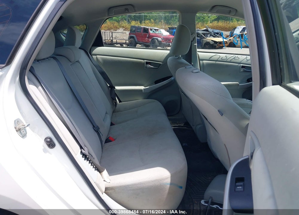 2013 TOYOTA PRIUS TWO VIN: JTDKN3DU7D5562219