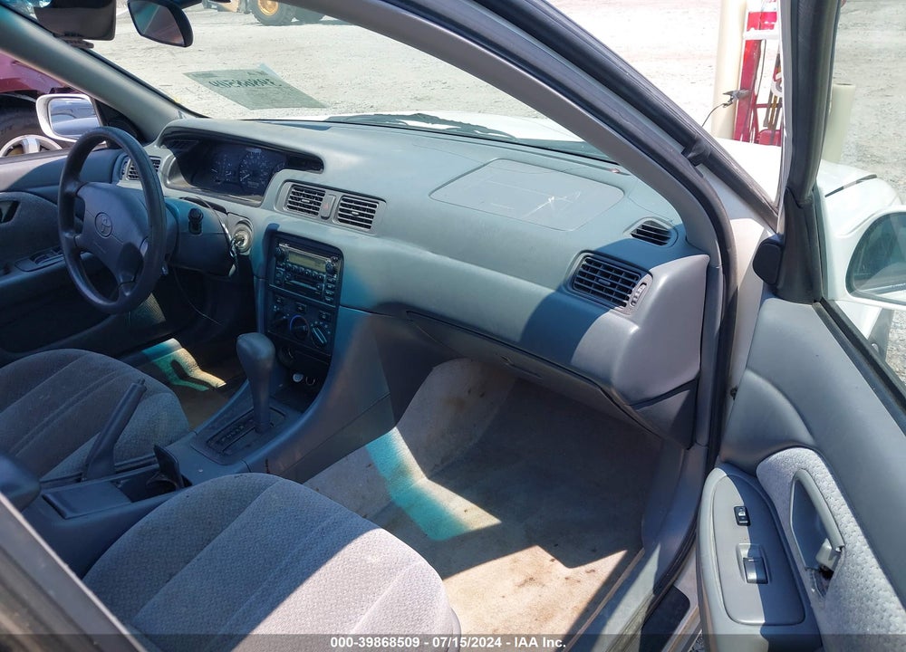 2000 TOYOTA CAMRY LE VIN: 4T1BG22K7YU986450
