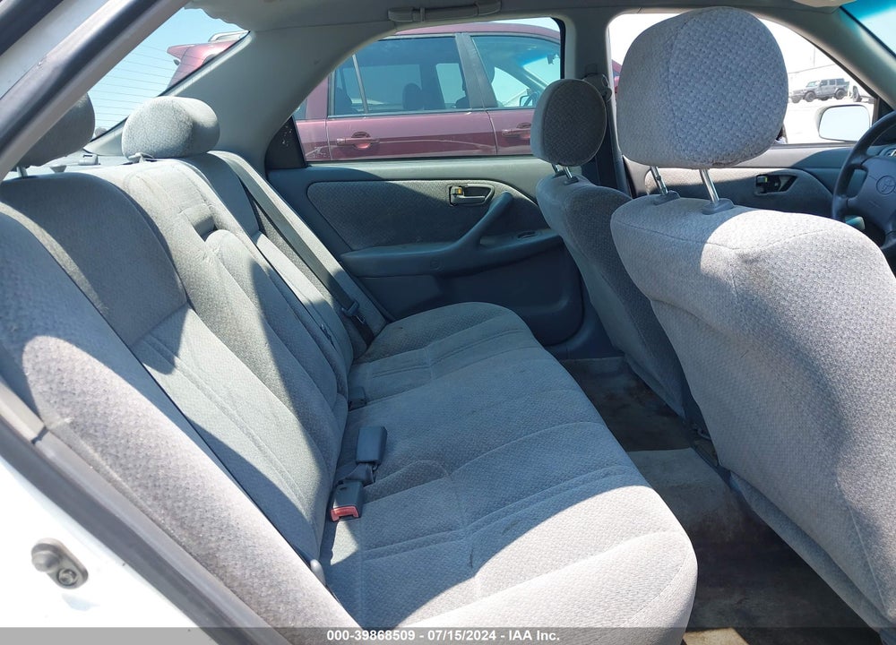2000 TOYOTA CAMRY LE VIN: 4T1BG22K7YU986450